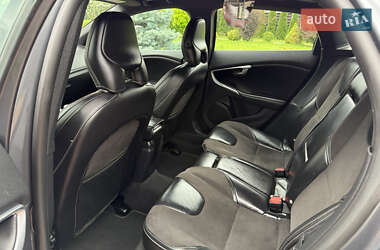 Хэтчбек Volvo V40 2013 в 