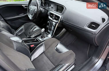 Хэтчбек Volvo V40 2013 в 