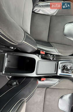 Хэтчбек Volvo V40 2013 в 