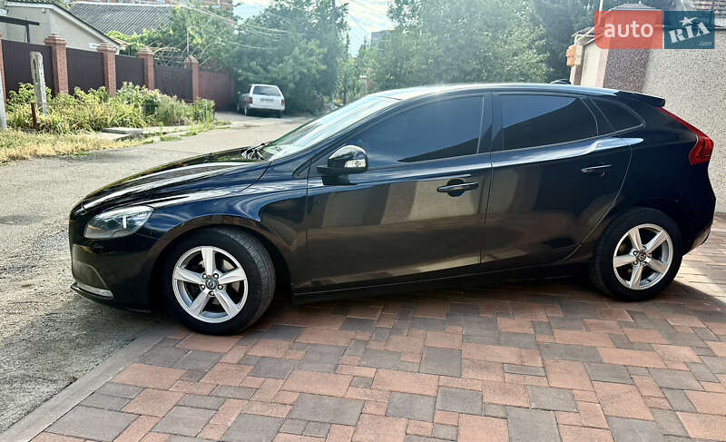 Хэтчбек Volvo V40 2013 в Одессе