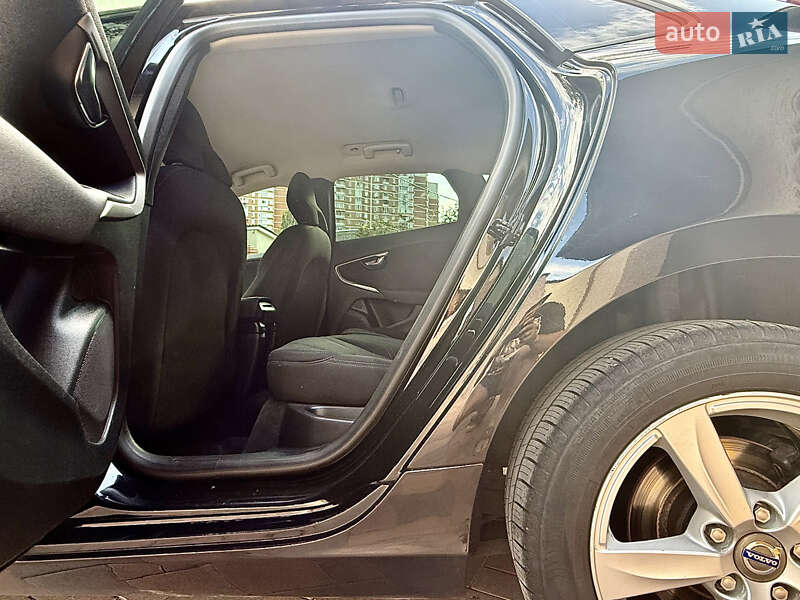 Хэтчбек Volvo V40 2013 в Одессе