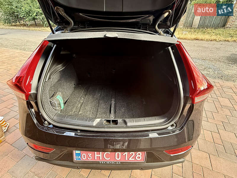 Хэтчбек Volvo V40 2013 в Одессе