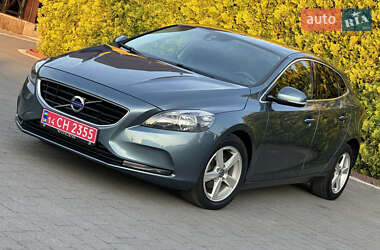 Хэтчбек Volvo V40 2014 в 