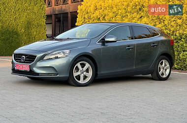 Хэтчбек Volvo V40 2014 в 