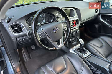 Хэтчбек Volvo V40 2014 в 