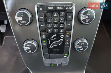 Хэтчбек Volvo V40 2014 в 