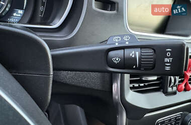 Хэтчбек Volvo V40 2014 в 
