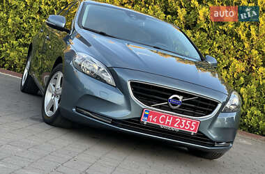 Хэтчбек Volvo V40 2014 в 
