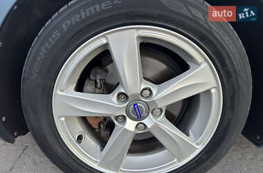Хэтчбек Volvo V40 2014 в 