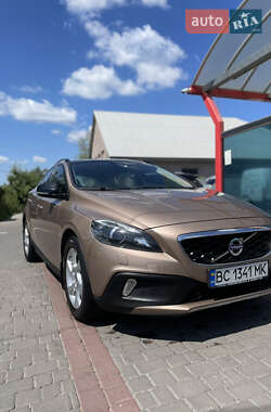 Volvo V40 2015