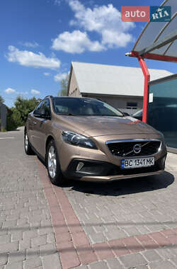 Хэтчбек Volvo V40 2015 в 