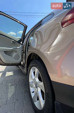 Хэтчбек Volvo V40 2015 в 