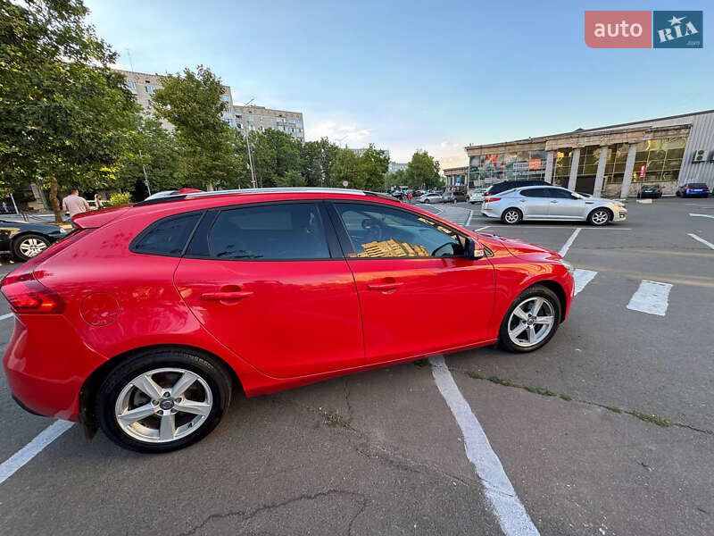 Хетчбек Volvo V40 2013 в Кривому Розі