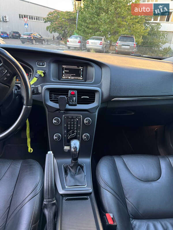 Хетчбек Volvo V40 2013 в Кривому Розі