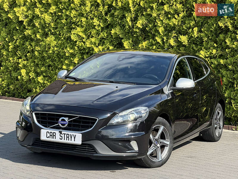 Volvo V40 2015