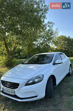 Volvo V40 2014