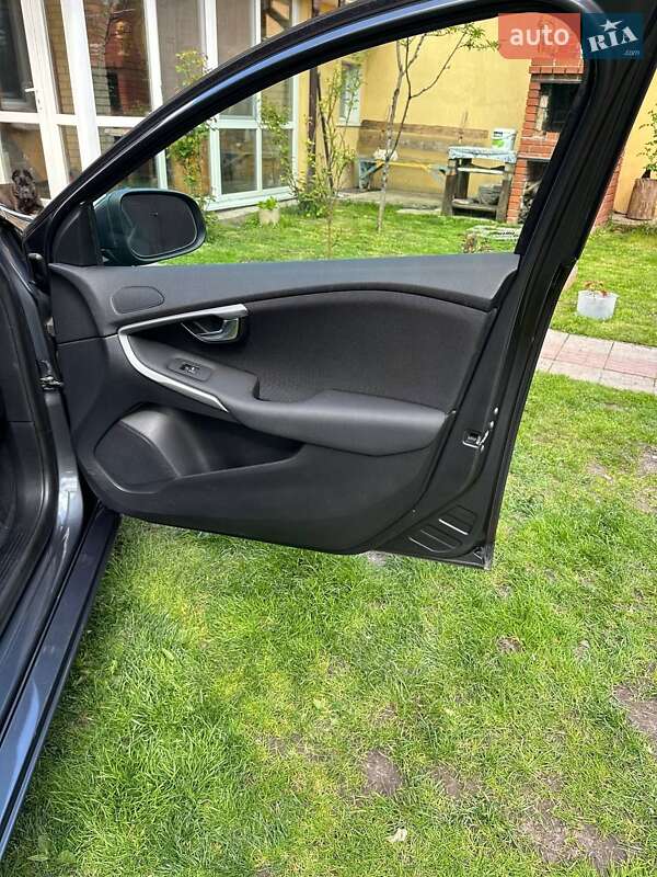 Хэтчбек Volvo V40 2013 в Луцке фото 16 Хэтчбек Volvo V40 2013 в Луцке