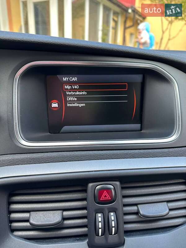 Хэтчбек Volvo V40 2013 в Луцке фото 21 Хэтчбек Volvo V40 2013 в Луцке