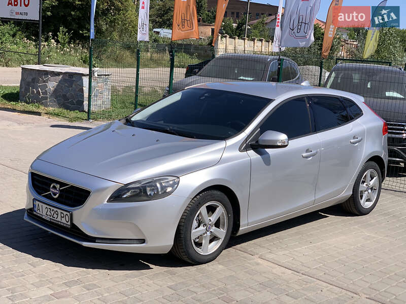 Хэтчбек Volvo V40 2014 в Бердичеве