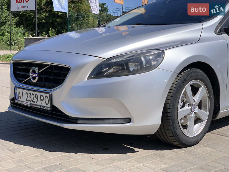 Хэтчбек Volvo V40 2014 в Бердичеве
