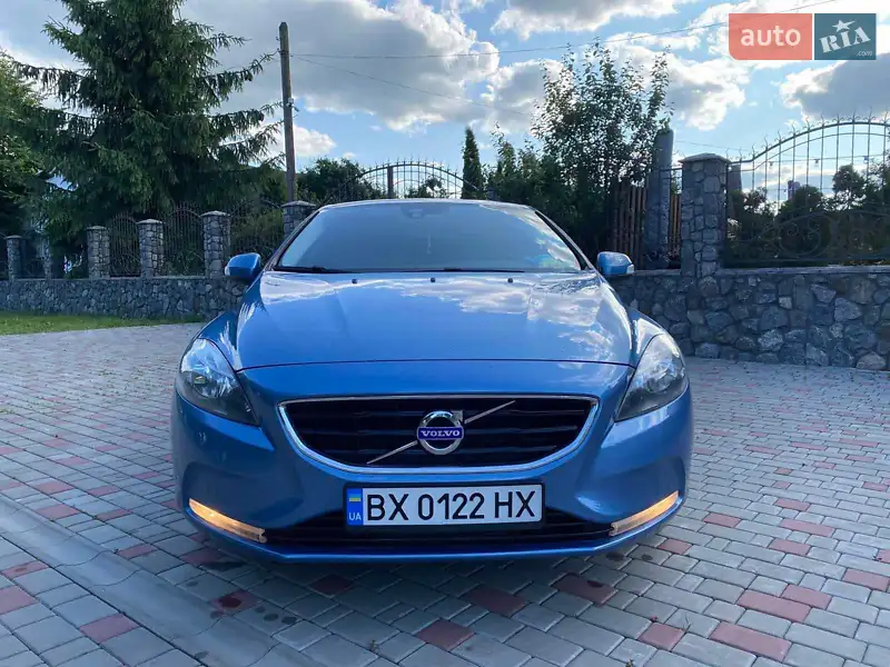 Volvo V40