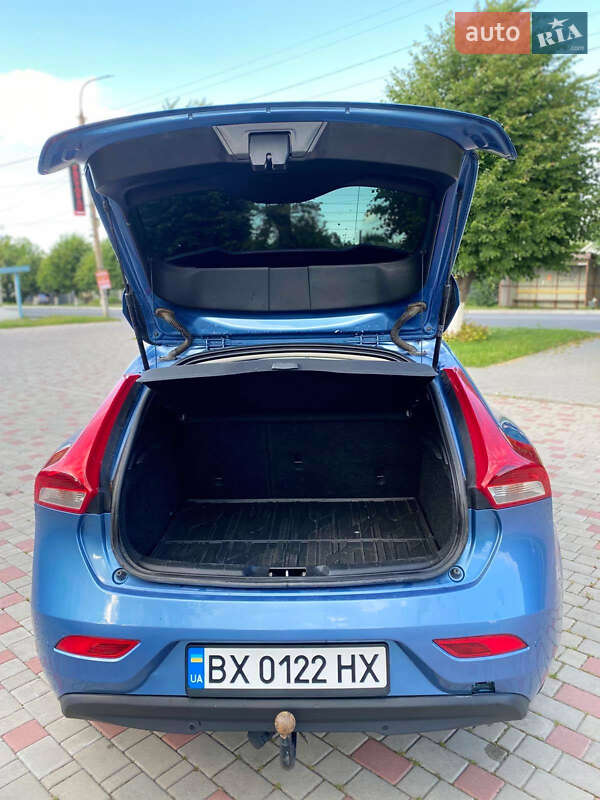 Хэтчбек Volvo V40 2014 в Староконстантинове фото 12 Хэтчбек Volvo V40 2014 в Староконстантинове
