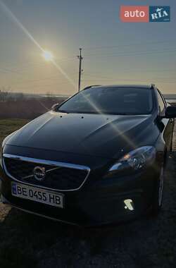 Хэтчбек Volvo V40 2014 в Очакове