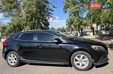 Хэтчбек Volvo V40 2014 в 