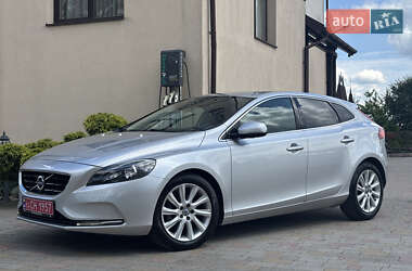 Volvo V40 2014