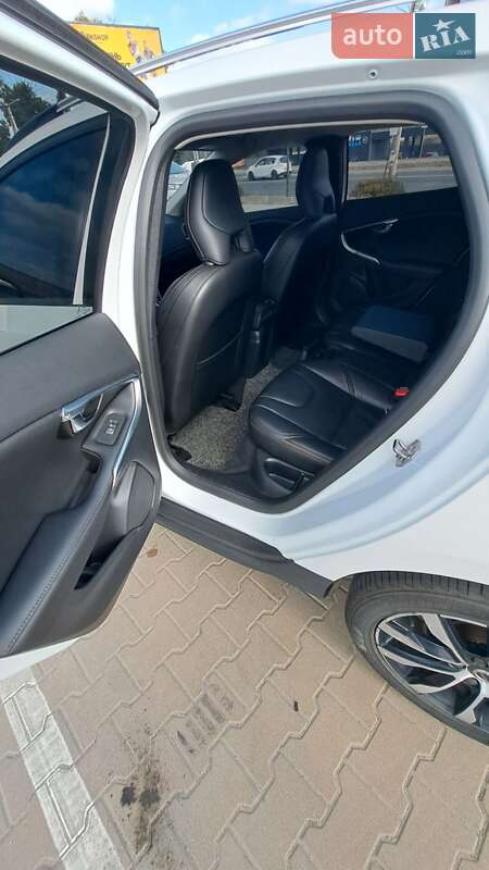 Хэтчбек Volvo V40 2019 в Киеве фото 26 Хэтчбек Volvo V40 2019 в Киеве