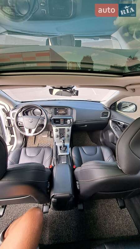 Хэтчбек Volvo V40 2019 в Киеве фото 25 Хэтчбек Volvo V40 2019 в Киеве