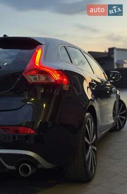 Хэтчбек Volvo V40 2014 в 