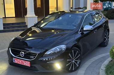 Хэтчбек Volvo V40 2014 в 