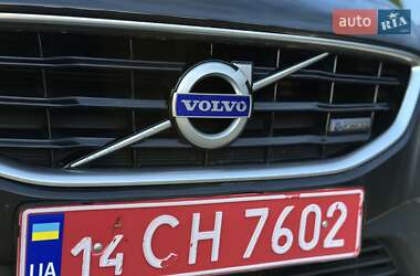 Хэтчбек Volvo V40 2014 в 