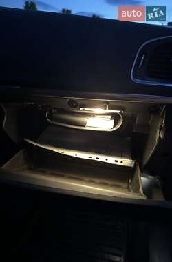 Хэтчбек Volvo V40 2014 в 