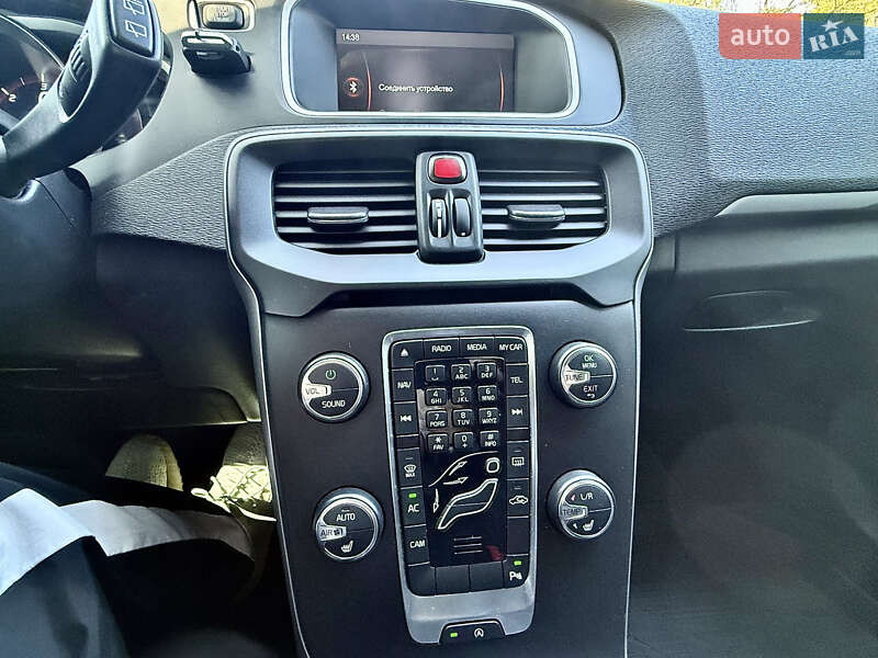 Хэтчбек Volvo V40 2013 в Одессе