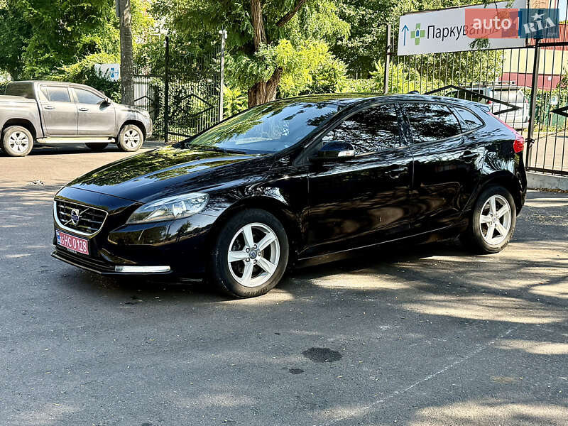 Хэтчбек Volvo V40 2013 в Одессе