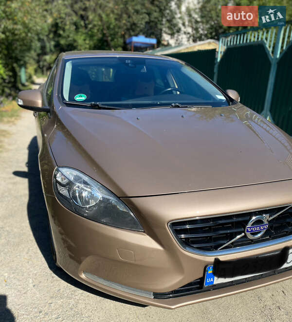 Хэтчбек Volvo V40 2014 в Белой Церкви