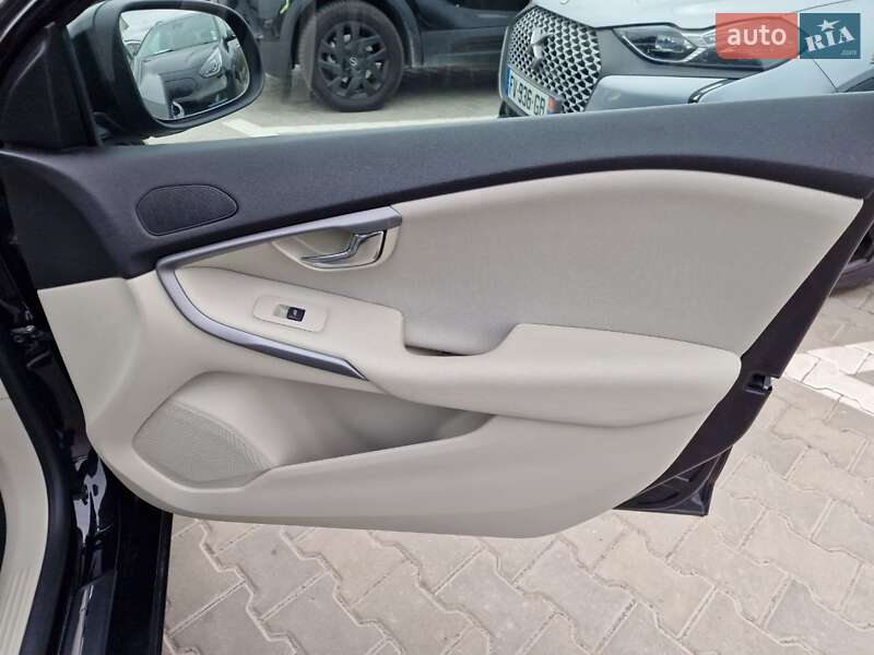 Хетчбек Volvo V40 2018 в Вінниці