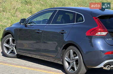 Хэтчбек Volvo V40 2014 в 