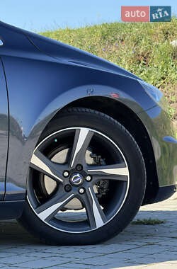 Хэтчбек Volvo V40 2014 в 