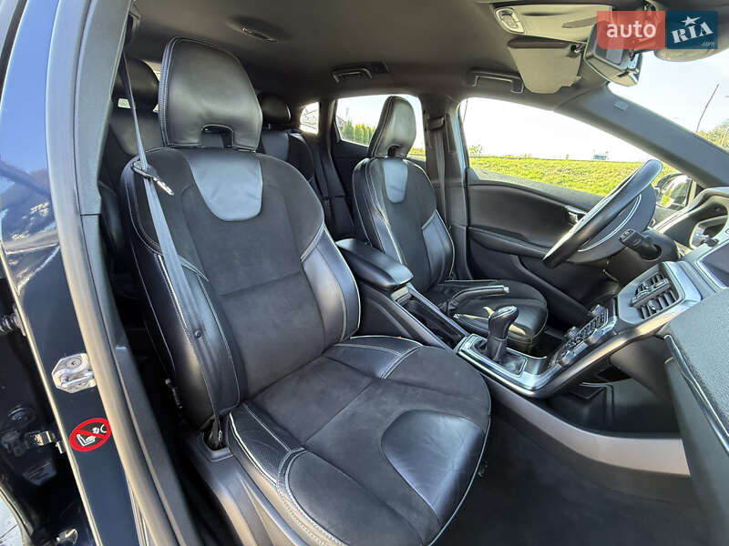 Хэтчбек Volvo V40 2014 в Стрые