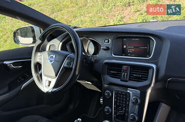 Хэтчбек Volvo V40 2014 в 
