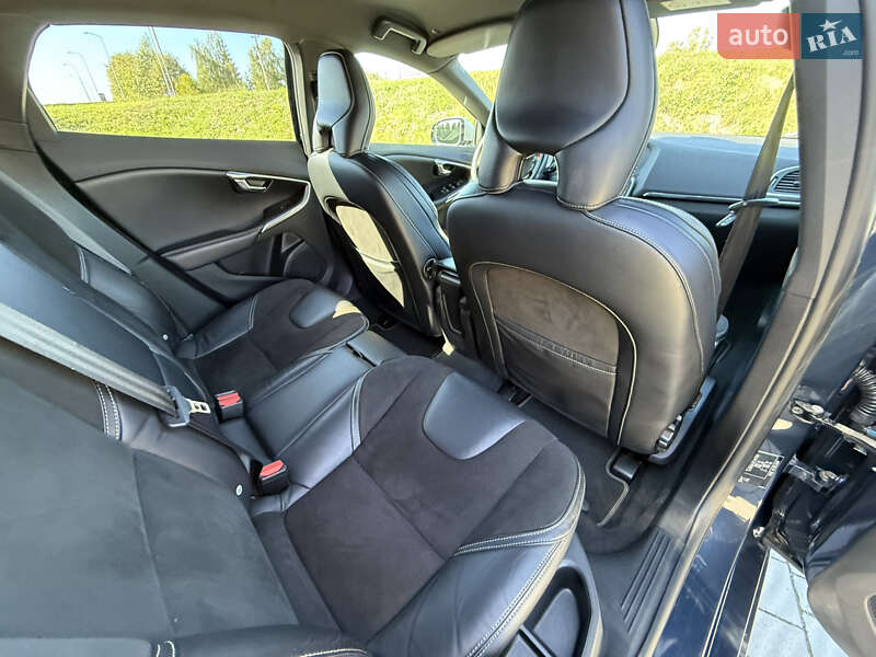 Хэтчбек Volvo V40 2014 в Стрые