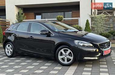 Volvo V40 2014