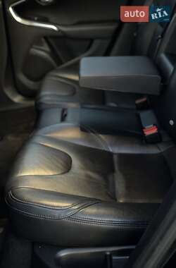 Хэтчбек Volvo V40 2014 в 
