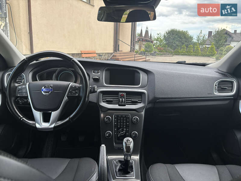 Хэтчбек Volvo V40 2014 в Стрые