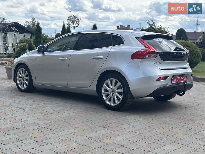 Хэтчбек Volvo V40 2014 в Стрые