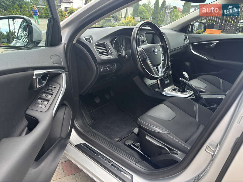 Хэтчбек Volvo V40 2014 в Стрые