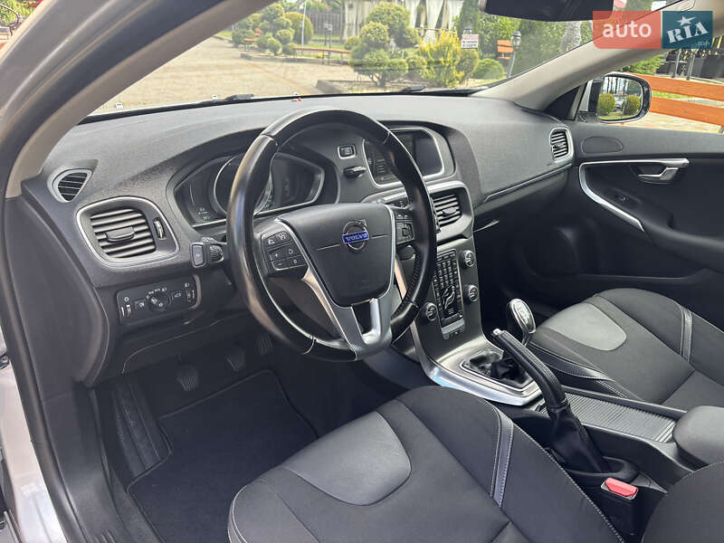 Хэтчбек Volvo V40 2014 в Стрые